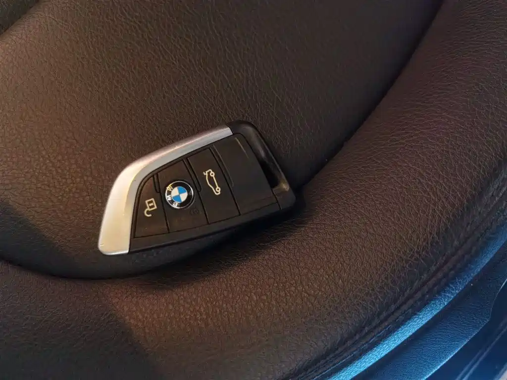 BMW X1 2016 sDrive18Li Fashion Model фото 17