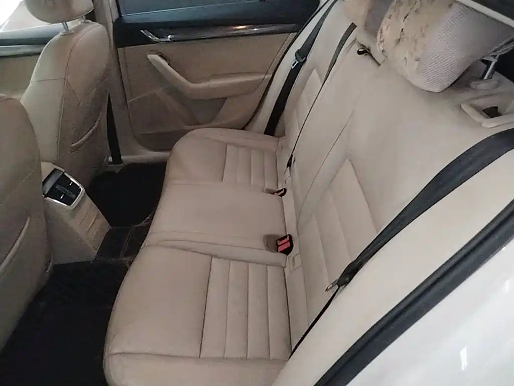 Škoda Octavia 2015 1.6L Automatic逸俊版 фото 17
