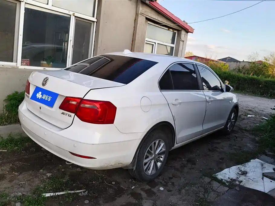 Volkswagen Jetta 2013 1.6L Manual Comfort фото 3