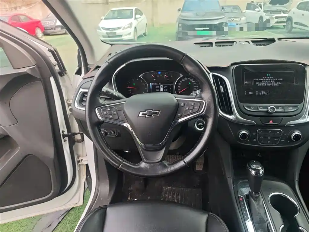 Chevrolet Equinox 2017 535T Automatic Realm Edition фото 7
