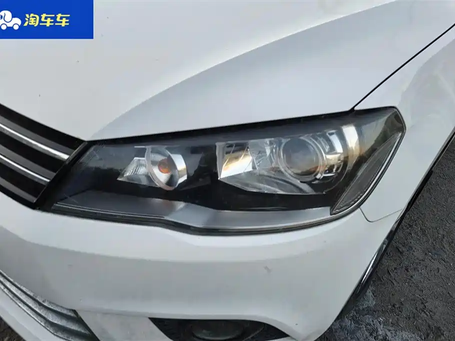 Volkswagen Jetta 2013 1.6L Manual Comfort фото 5