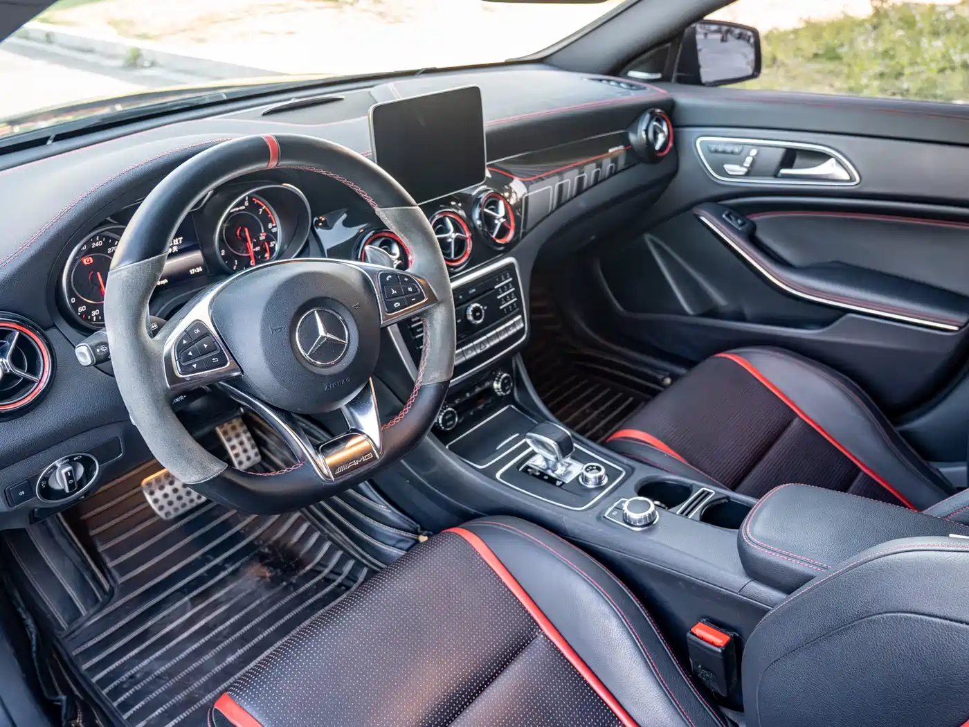 Mercedes-Benz CLA AMG 2017 Facelift AMG CLA 45 4MATIC фото 8