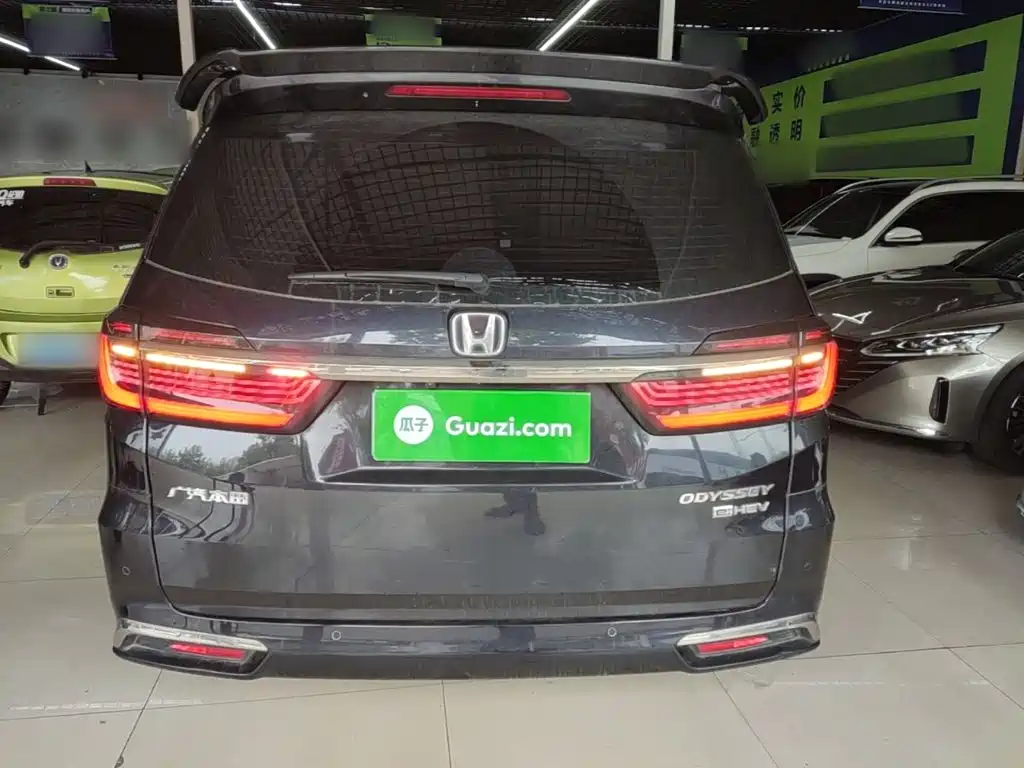 Фото 6 - Honda Odyssey