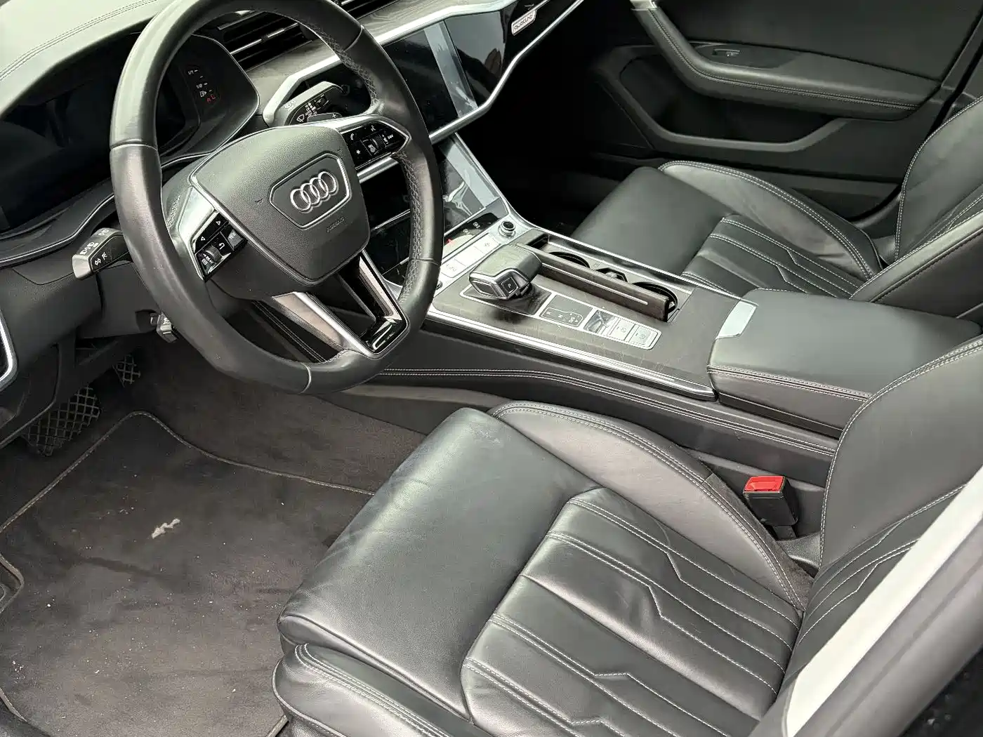 Фото 4 - Audi A6L
