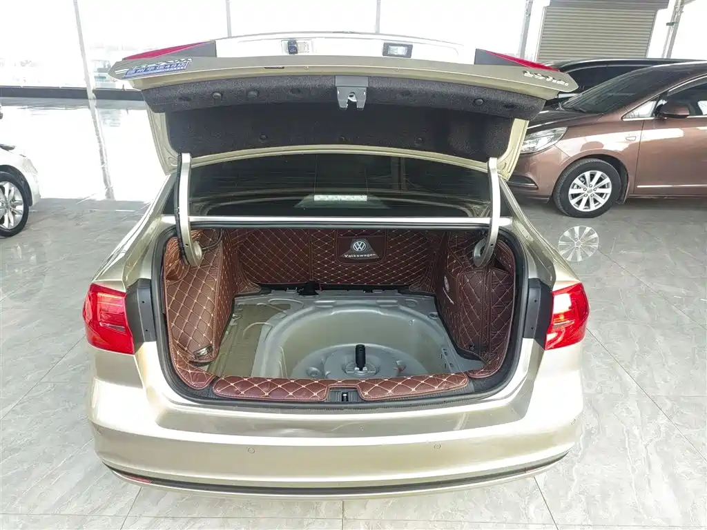 Volkswagen Bora 2019 Facelift Bora Legend 1.5L Manual Fashion Type China VI фото 12