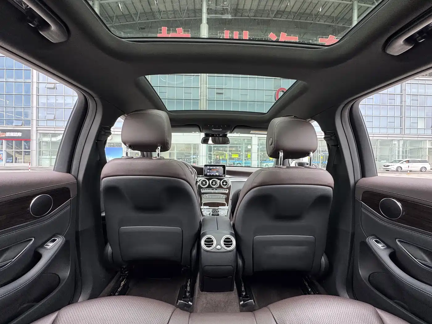 Mercedes-Benz GLC 2017 GLC 260 4MATIC Luxury фото 26