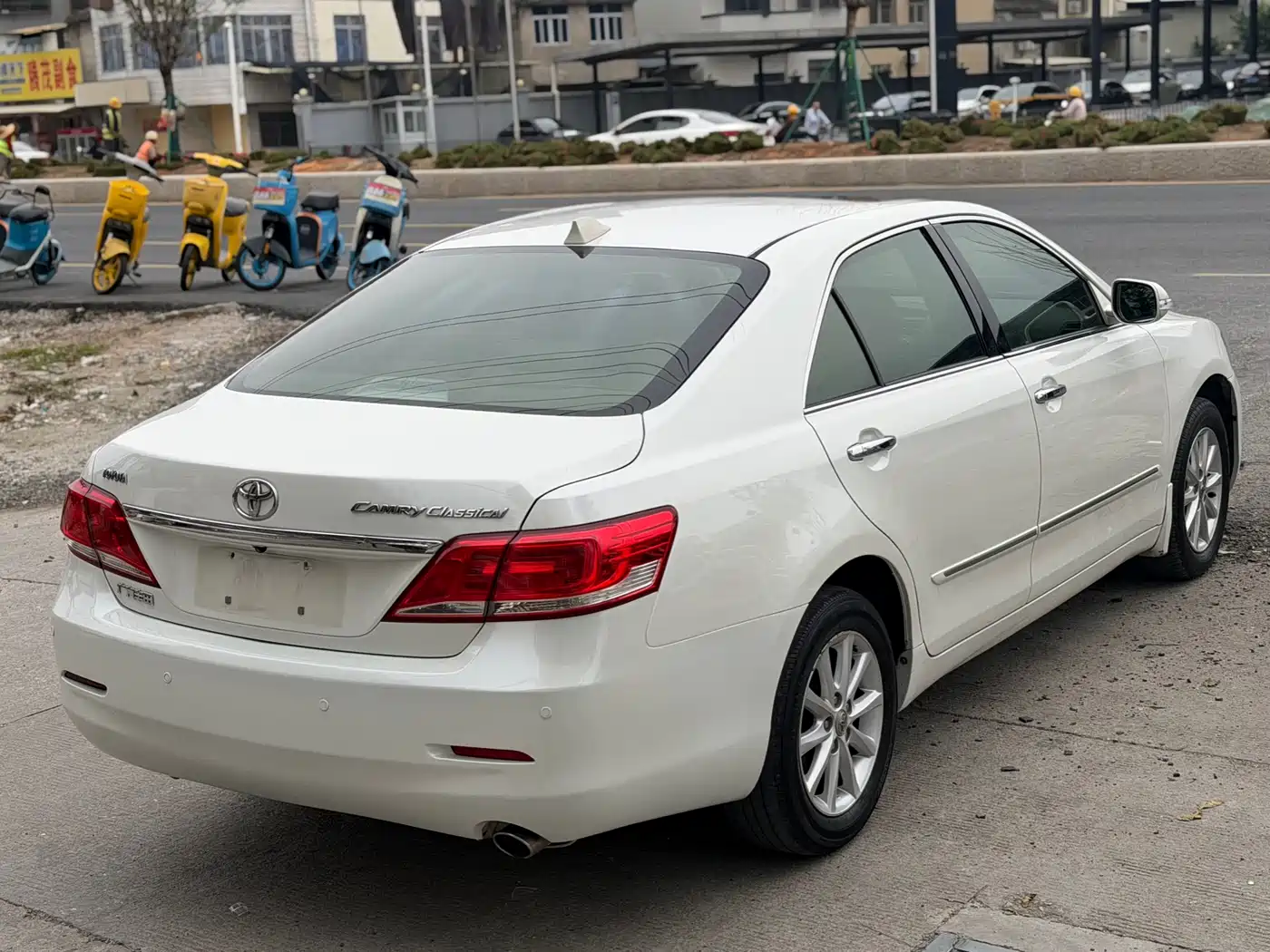 Toyota Camry 2013 200G Classic Luxury Edition фото 15