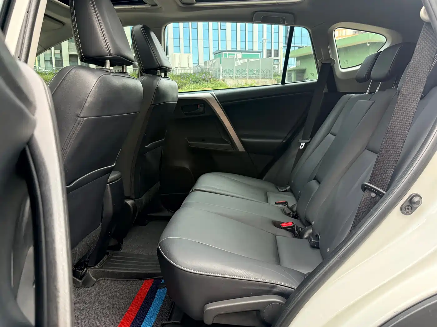 Toyota RAV4 Rongfang 2016 2.5L Automatic 4WD Elite фото 16