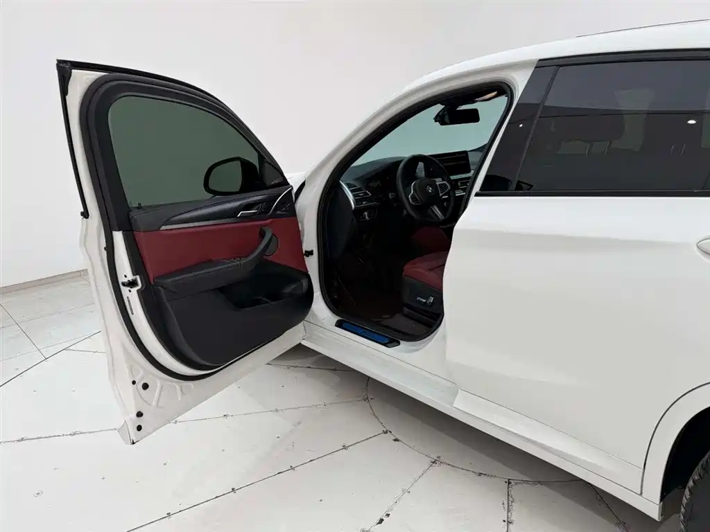 BMW X4 2022 Facelift xDrive 30i M Sport Shadow Edition фото 13