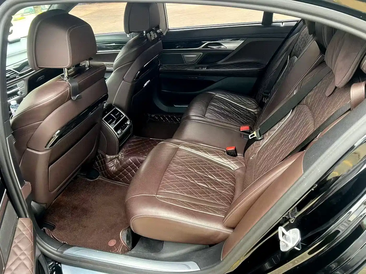 BMW 7 Series 2019 Facelift 740Li Exclusive M Sport Package фото 8