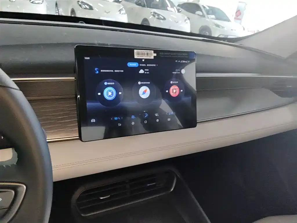 BYD Hai Bao 05 DM-i 2026 DM-i 128KM Luxury фото 13