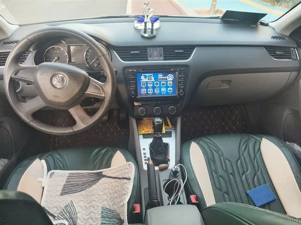 Škoda Octavia 2015 1.6L Automatic逸杰版 фото 6