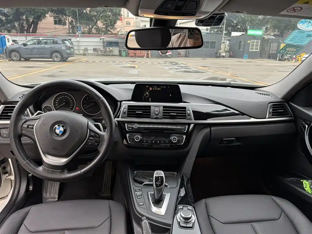 BMW 3 Series 2017 320Li M Sport фото 13