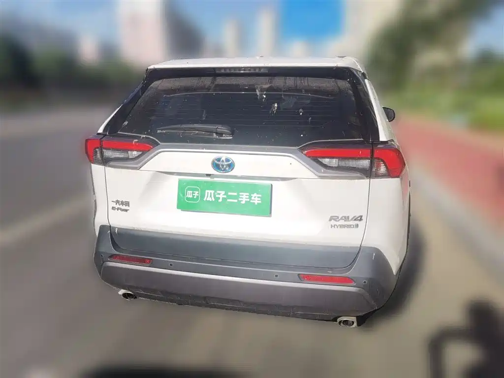 Toyota RAV4 Rongfang 2021 Hybrid 2.5L E-CVT AWD Flagship Edition фото 4