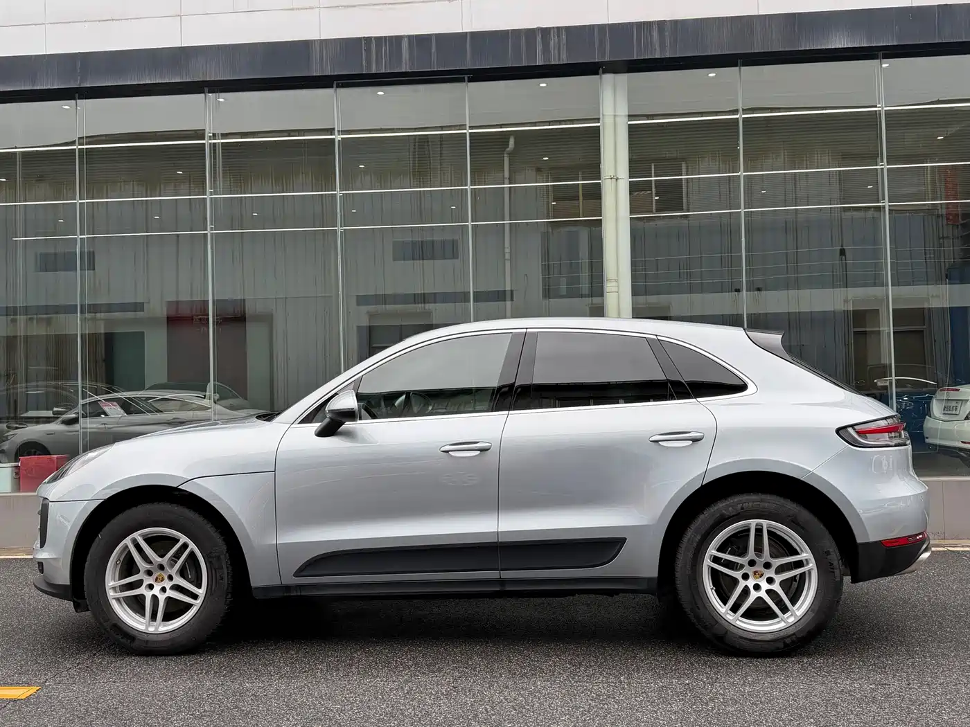 Porsche Macan 2018 Macan 2.0T фото 2