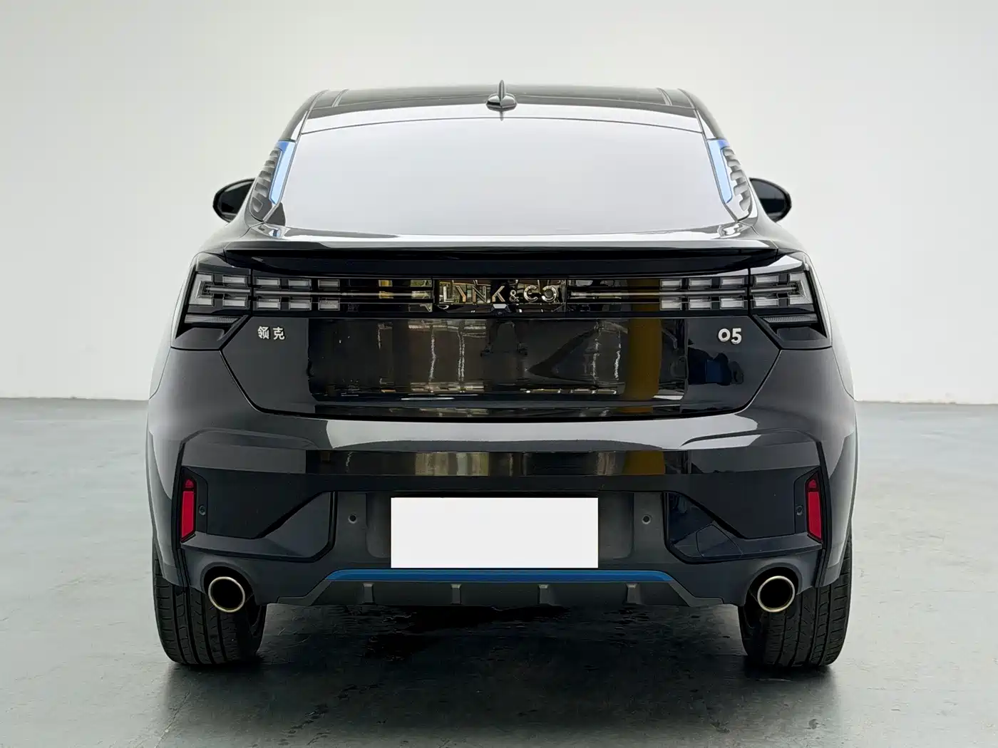 Lynk & Co 05 2022 2022 2.0TD 2WD Shine Halo