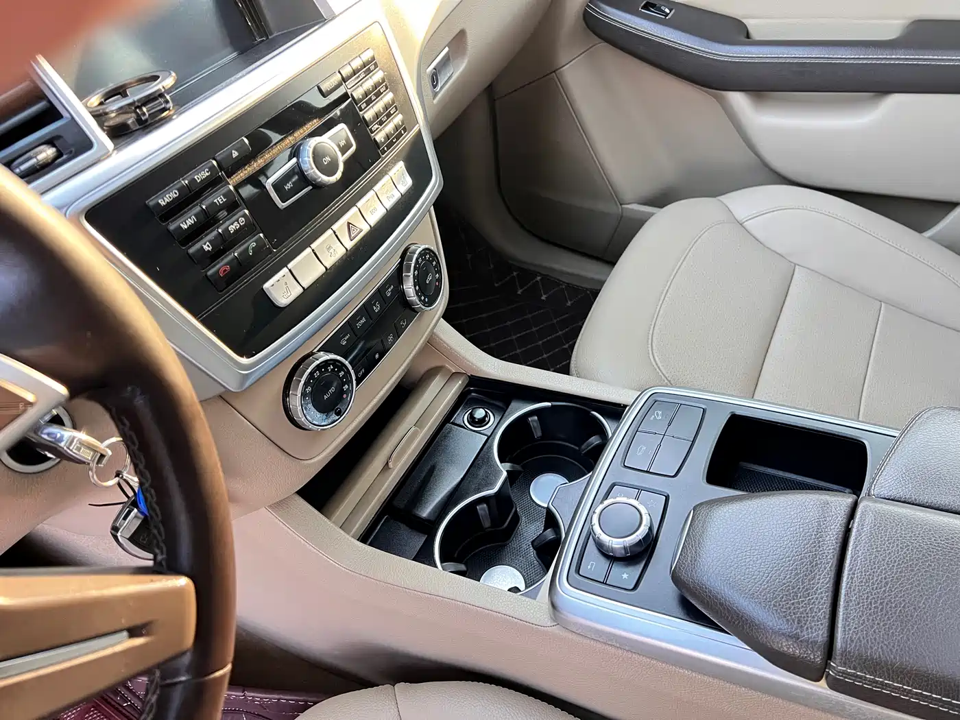 Mercedes-Benz M-Class 2015 ML 320 4MATIC фото 9