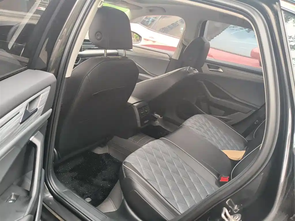 Volkswagen Sagitar 2025 300TSI DSG Surpass Edition фото 15