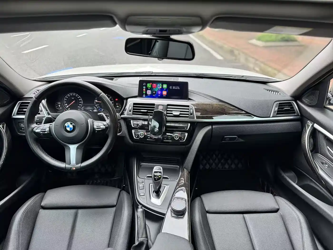 BMW 3 Series 2019 320Li M Sport Black Night Edition фото 4