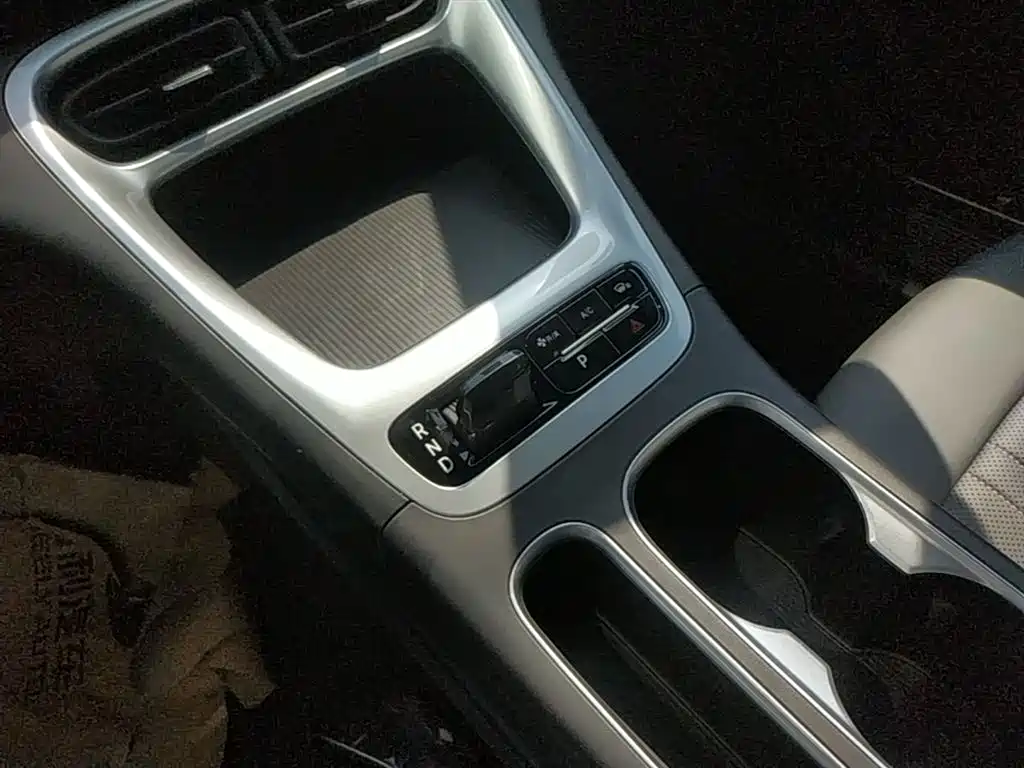 Geely Galaxy Starry Wish 2026 Edition 310km Youth Version фото 14