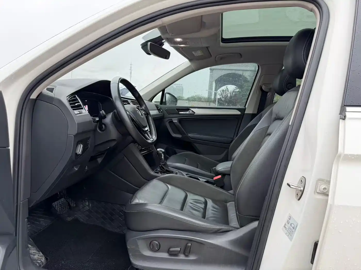 Volkswagen Tiguan L PHEV 2021 430PHEV Plug-in Hybrid Premium фото 4