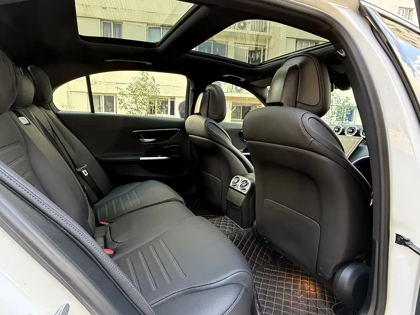 Mercedes-Benz C-Class 2025 C 260 L Sport Edition фото 10