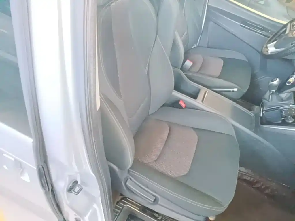 JAC Refine M3 2023 2023 PLUS 1.5T 7/8-seater Smart Connect Edition