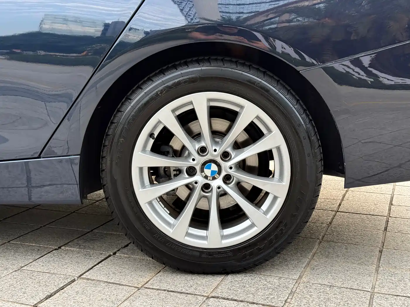 BMW 3 Series GT 2017 320i Fashion фото 10