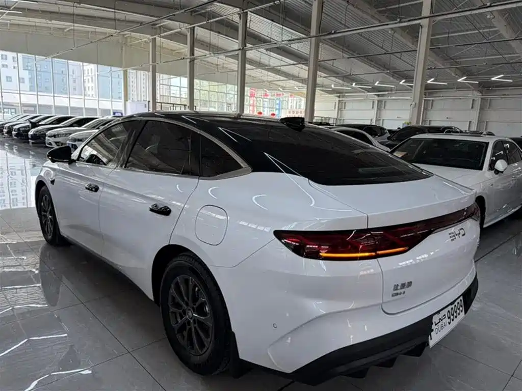 BYD Qin L 2025 DM-i Smart Drive Edition 80KM Leading фото 7