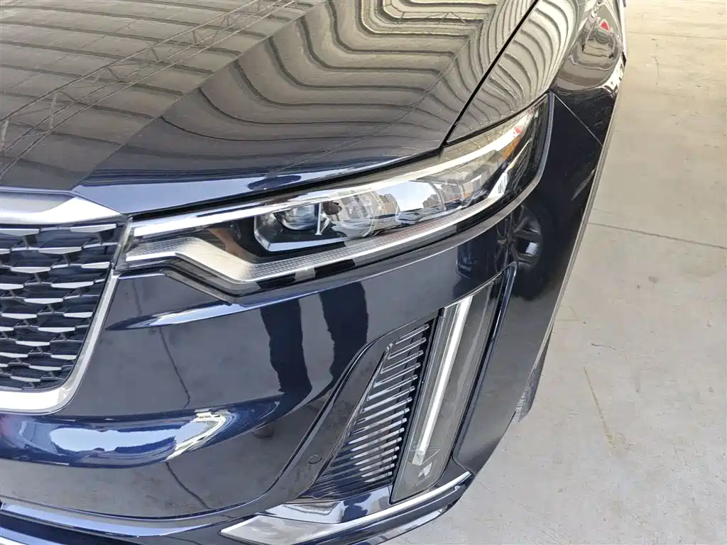 Cadillac XT6 2021 2.0T 7-seater 4WD Luxury фото 24
