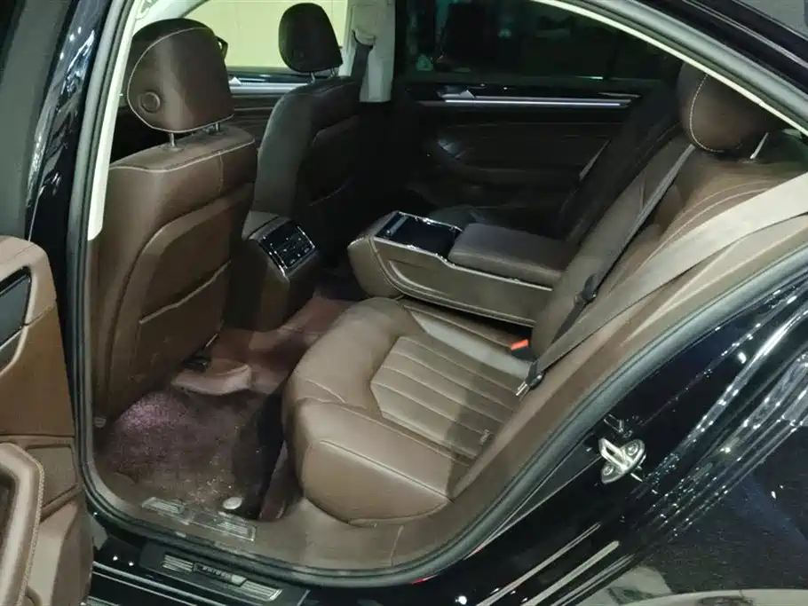 Volkswagen Phideon 2021 380TSI Luxury Edition фото 11