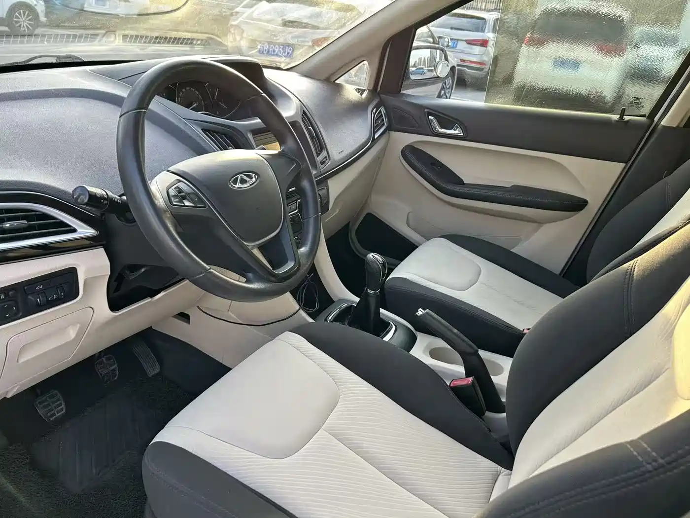 Chery Arrizo M7 2016 2015 1.8L Manual Comfort Edition 232-seat
