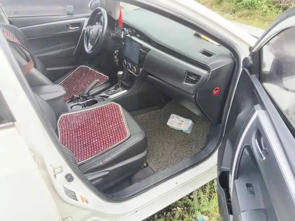 Photo 12 - Toyota Corolla