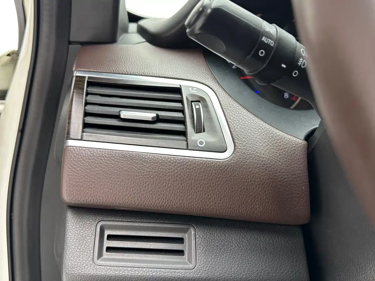 Landwind X7 2017 2015 2.0T Panorama Premium