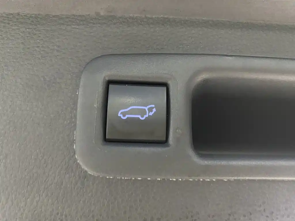 Toyota Highlander 2022 Dual Engine 2.5L 2WD Premium 7-Seater фото 26