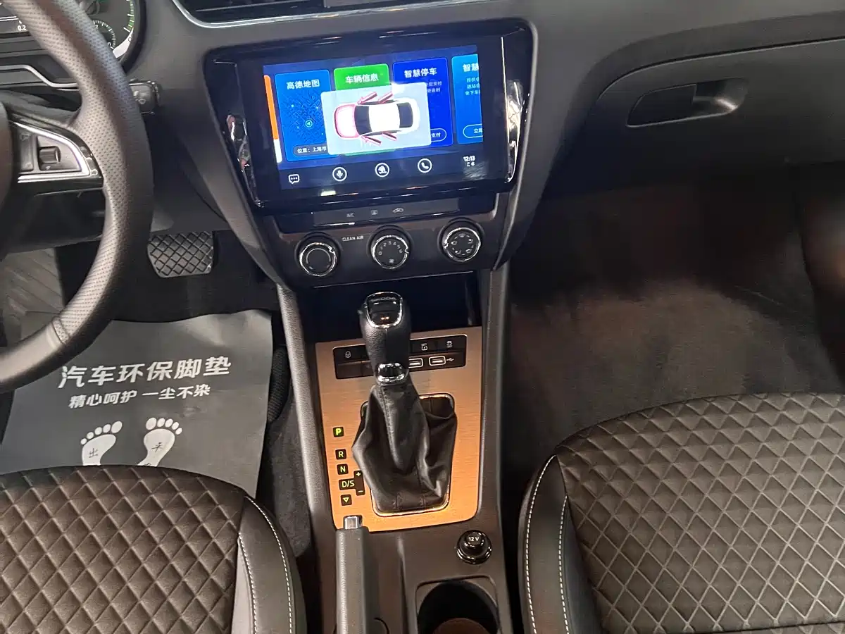 Škoda Octavia 2019 1.5L Automatic Smart Luxury Edition China V фото 15