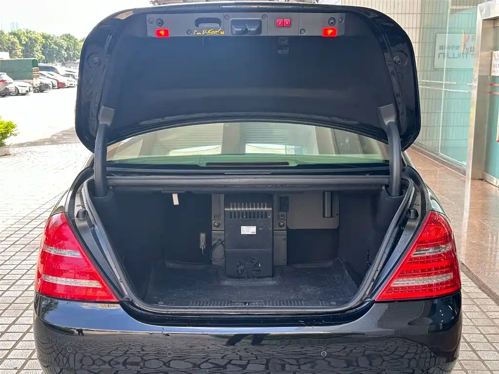 Mercedes-Benz S-Class 2011 S 350 L CGI фото 35