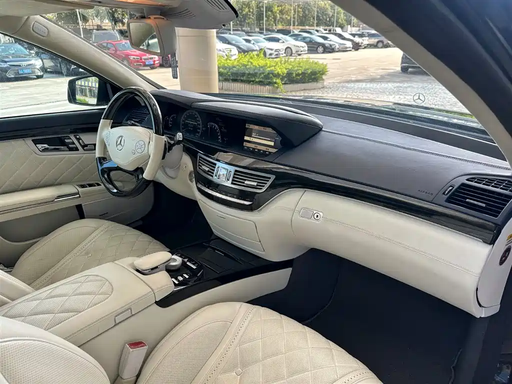 Mercedes-Benz S-Class 2011 S 350 L CGI фото 31