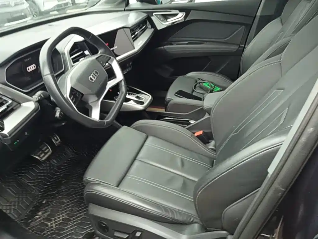 Audi Q4 e-tron 2023 2023 40 e-tron Pioneer Edition