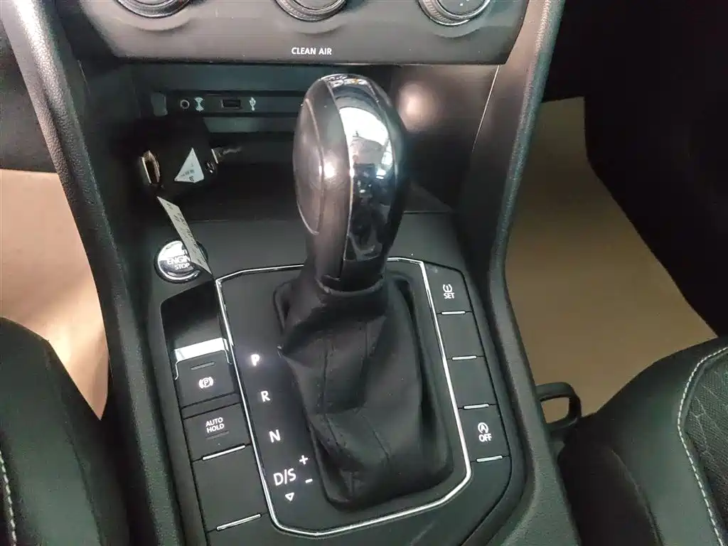 Volkswagen Tiguan L 2017 330TSI Automatic 2WD Trend Edition фото 10