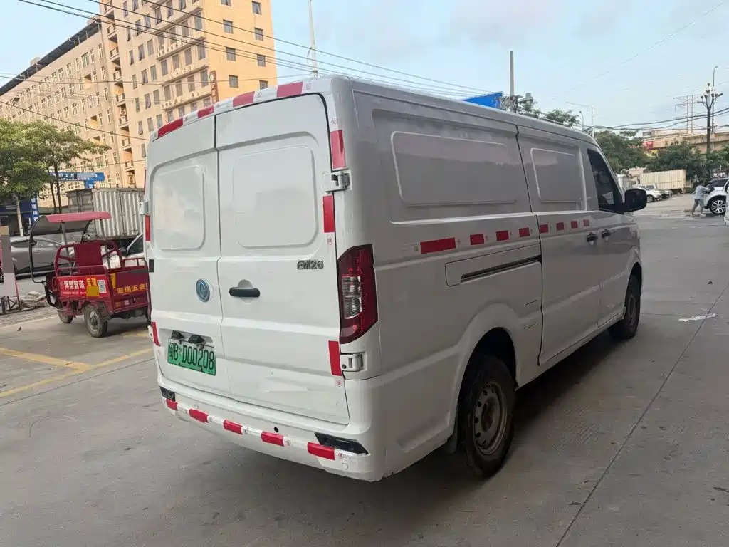 Dongfeng Yufeng Yufeng EM26 2022 2023 Standard Edition 41.472kWh Henan Lithium
