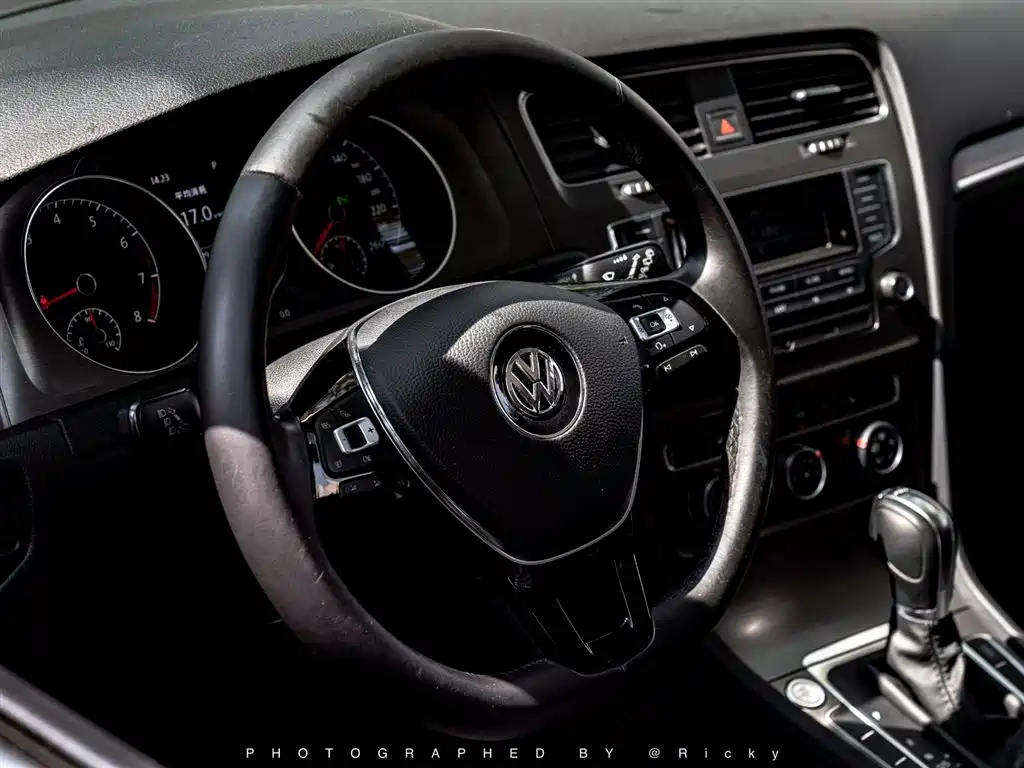 Volkswagen Golf 2015 1.4TSI Automatic Luxury фото 4