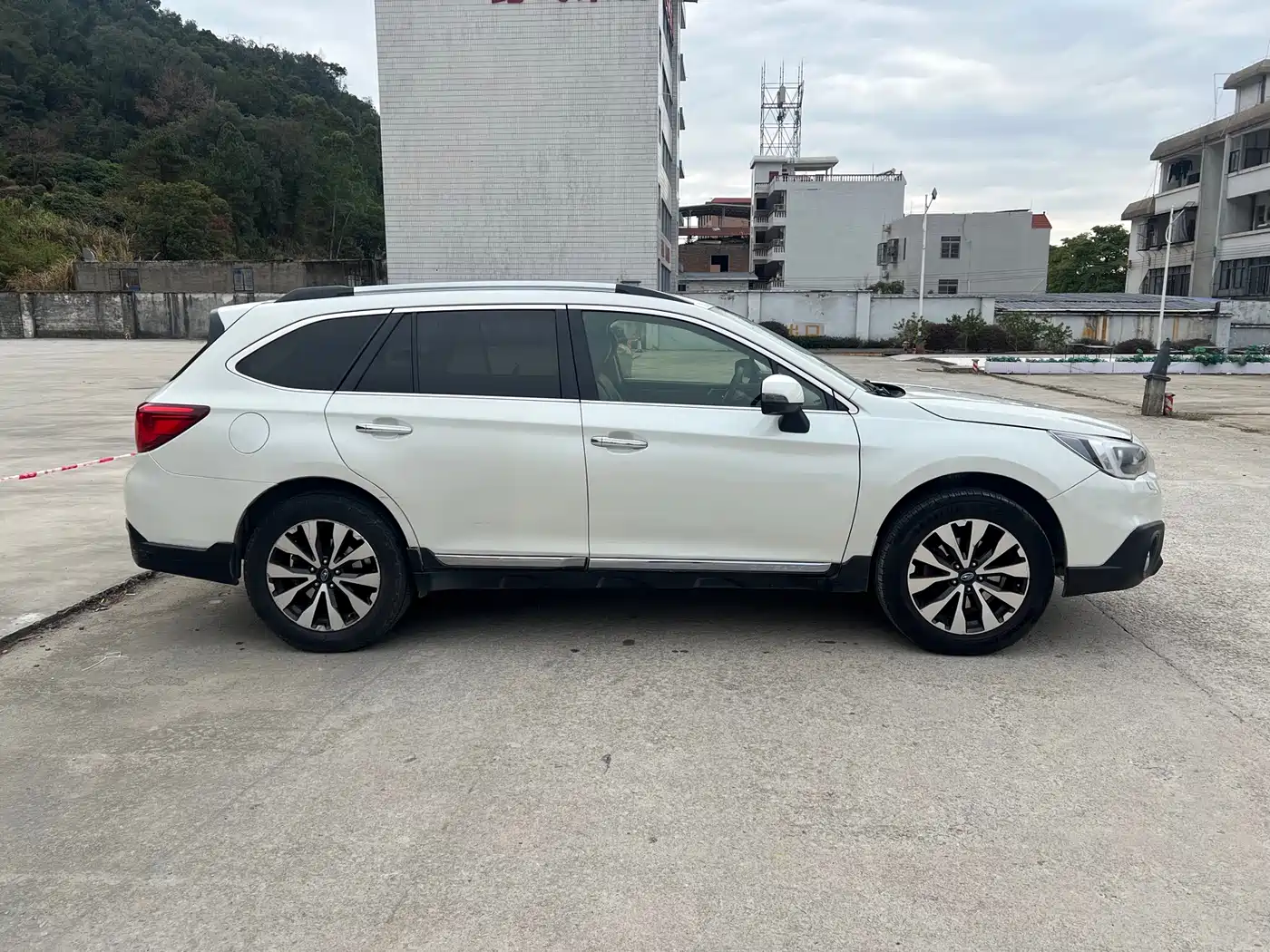 Subaru Outback 2017 2.5i Luxury Navigation Edition EyeSight фото 10