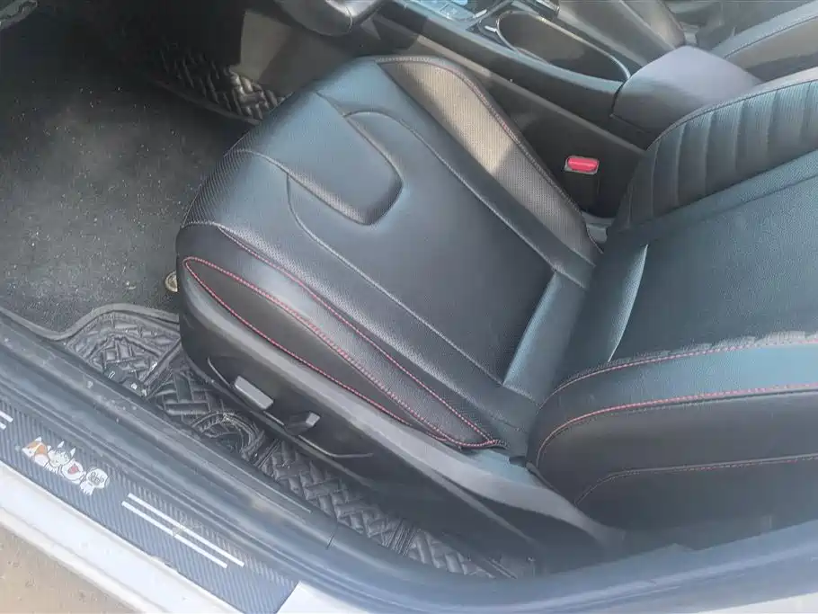 Hyundai Elantra 2021 240TGDi DCT LUX Premium Edition фото 9