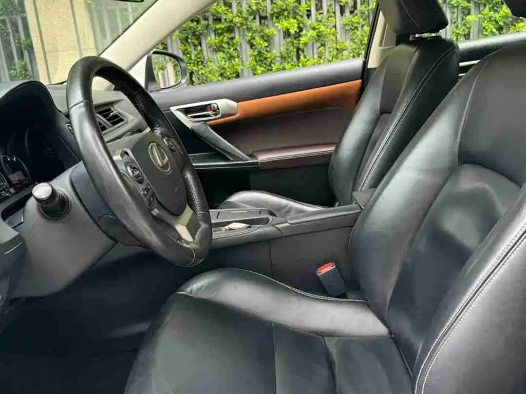 Lexus CT 2017 CT200h Elite Edition Monochrome China V фото 9