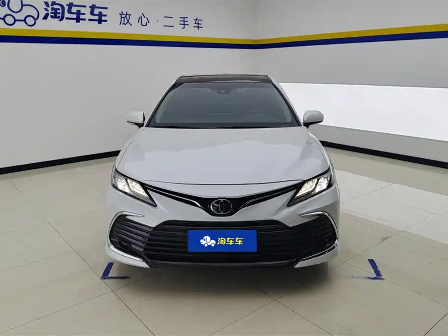 Toyota Camry 2021 2.5G Luxury Edition фото 2