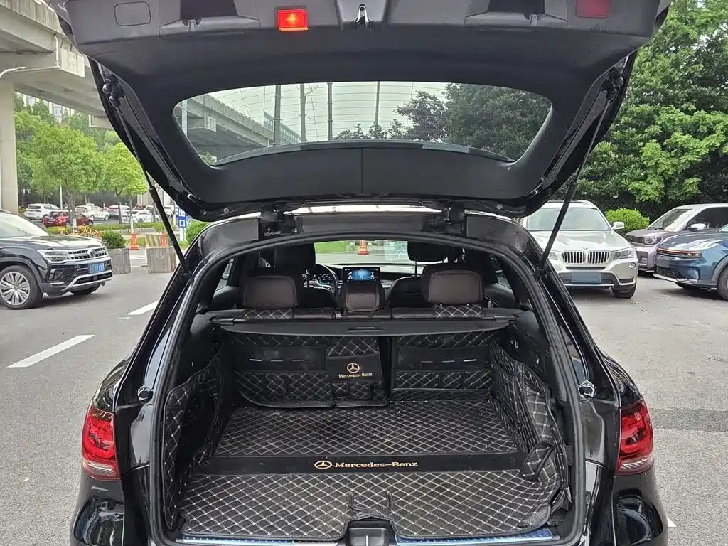 Фото 10 - Mercedes-Benz GLC