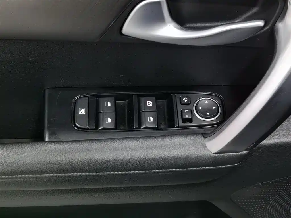 Kia Sportage 2018 2.0L Automatic Smart Luxury (China V) фото 9