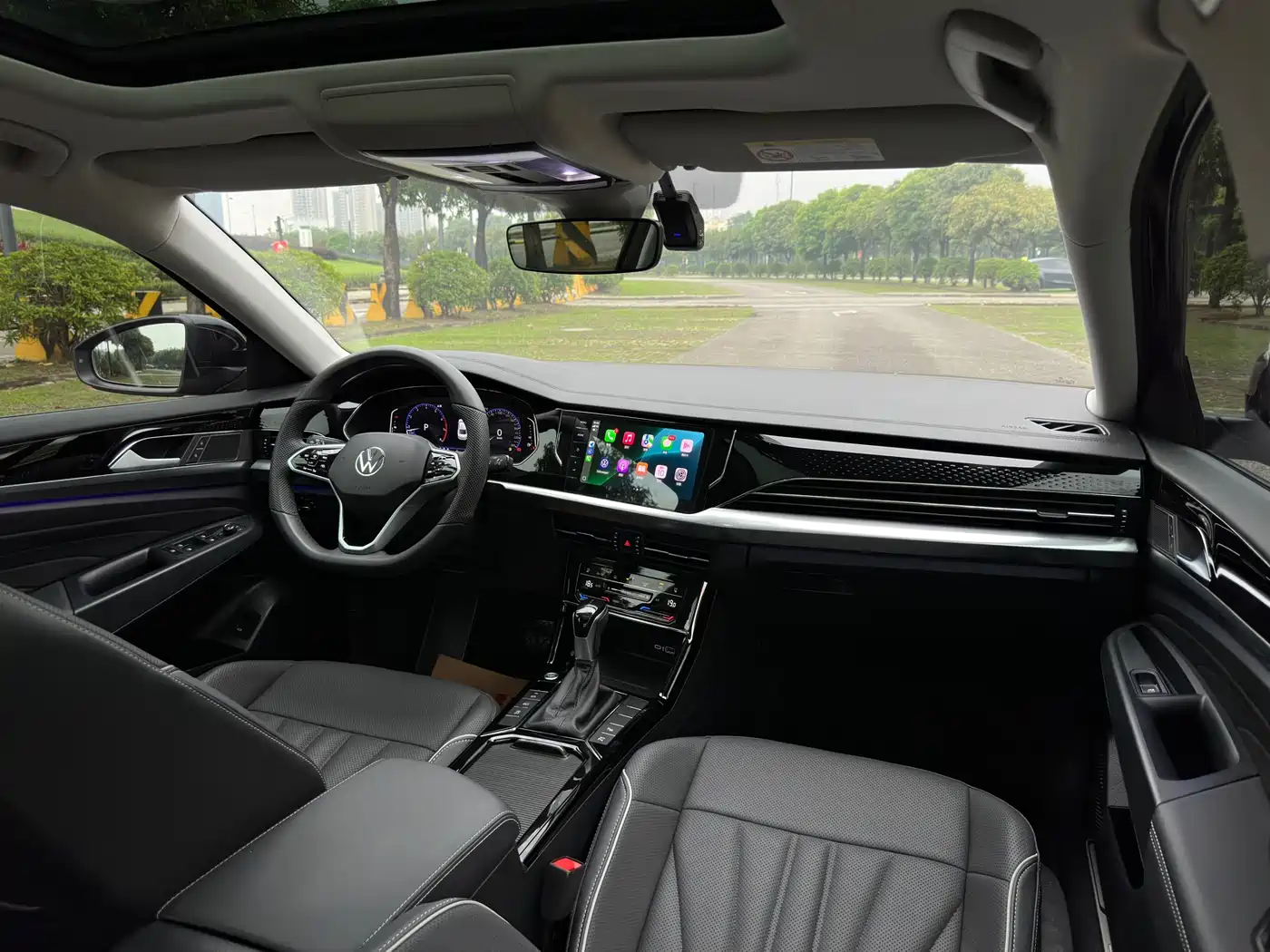 Volkswagen Passat 2024 380TSI Dragon Glory Edition фото 15