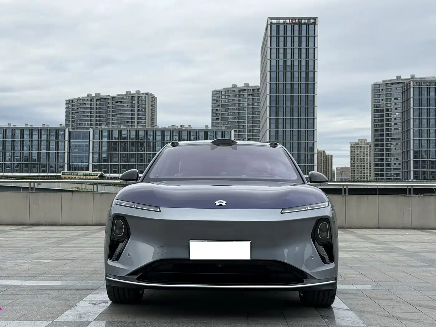 NIO NIO ET9